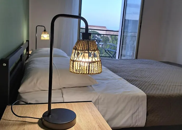 Skyline Apartment *