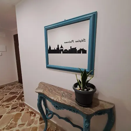 Skyline Apartment *